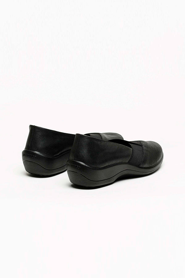 Acadia_black_arcopedico