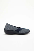 Acadia_blue_seashell
